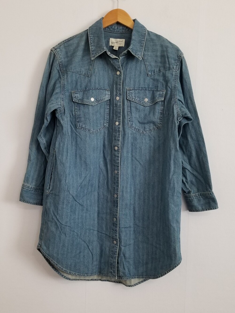 NWT Universal Thread Medium Wash Denim Size Small